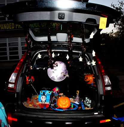 2013 Trunk Or Treat - CurlyCraftyMom.com